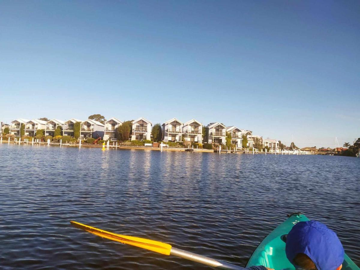 Captains Cove Resort - Waterfront Apartments Paynesville Bagian luar foto