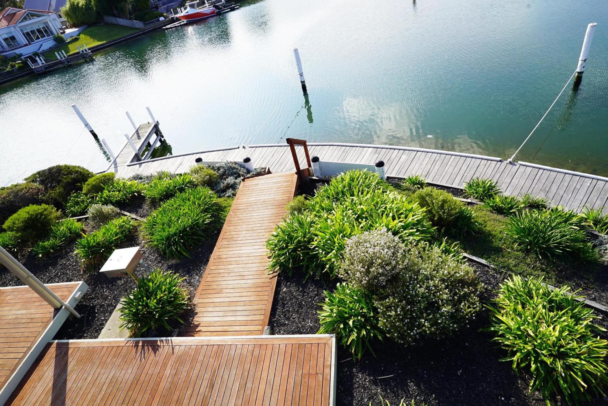 Captains Cove Resort - Waterfront Apartments Paynesville Bagian luar foto